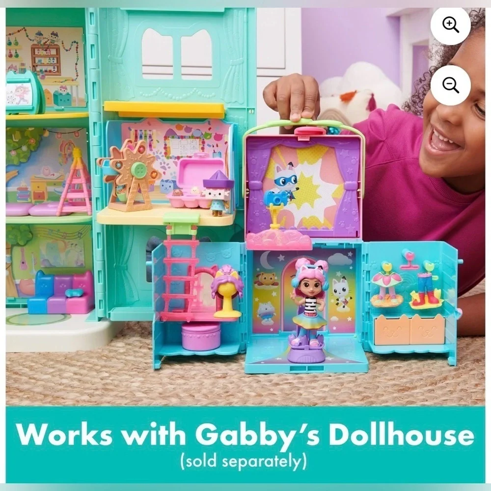 Gabby’s Dollhouse, Rainbow Closet Portable Playset with a Gabby Doll